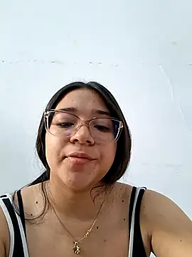 -VICKKY online show from 04/20/26, 02:20