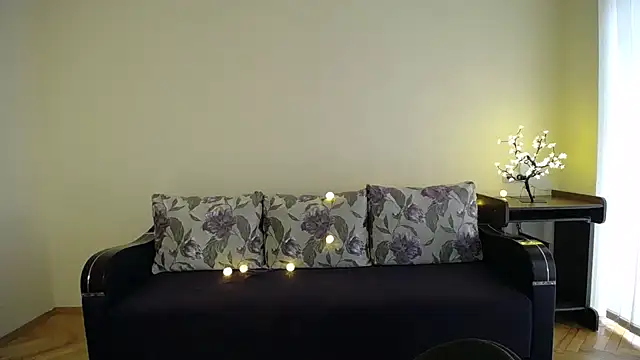 Pretty shy online show from 01/13/25, 12:02