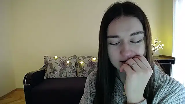 Pretty shy online show from 01/14/25, 08:09