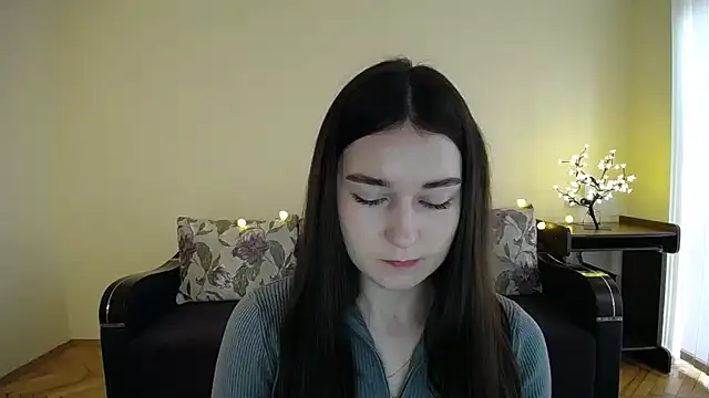 Pretty shy online show from 01/31/25, 09:27