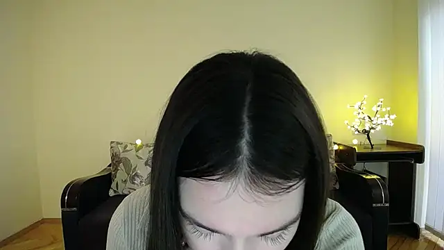 Pretty shy online show from 02/08/25, 09:13