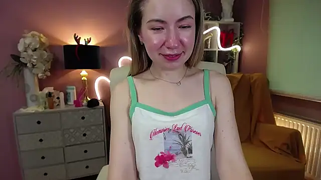 Snapshot of Mia_Tasty chatting on 12/28/24, 10:25 Mia Tasty online show from 12/28/24, 10:25