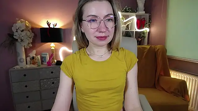 Snapshot of Mia_Tasty chatting on 12/29/24, 11:07 Mia Tasty online show from 12/29/24, 11:07