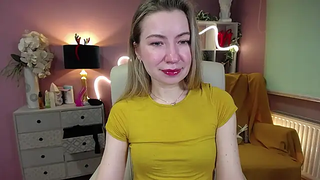 Snapshot of Mia_Tasty chatting on 12/31/24, 11:20 Mia Tasty online show from 12/31/24, 11:20