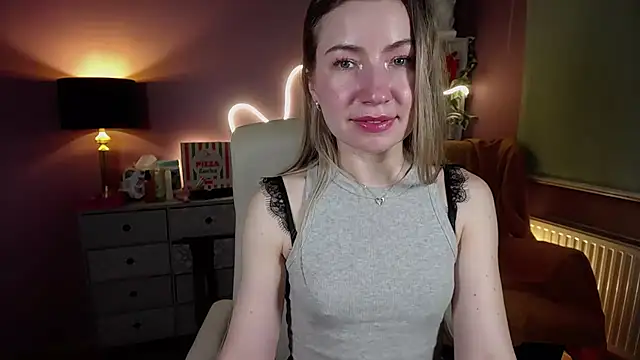 Snapshot of Mia_Tasty chatting on 03/02/25, 08:18 Mia Tasty online show from 03/02/25, 08:18