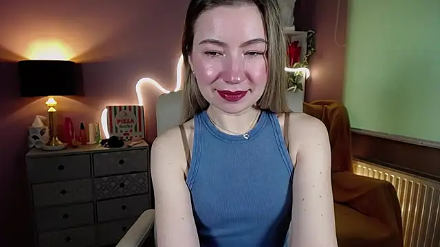 Snapshot of Mia_Tasty chatting on 03/14/25, 07:37 Mia Tasty online show from 03/14/25, 07:37