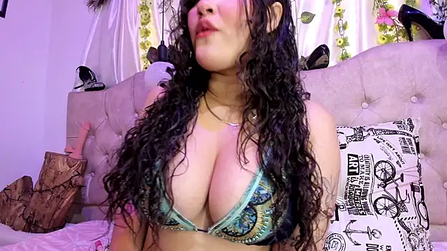 Chanelle  online show from 11/13/25, 05:45