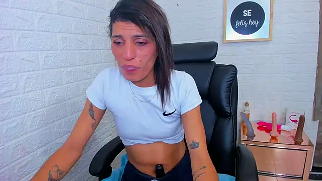 Snapshot of ImCrazzy chatting on 11/20/25, 02:50 ImCrazzy online show from 11/20/25, 02:50