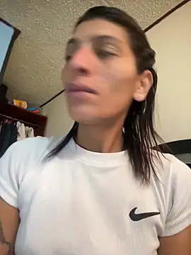 ImCrazzy online show from 04/19/26, 02:05