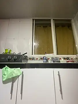 Emiily lee online show from 03/11/25, 09:45