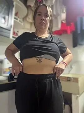 Emiily lee online show from 12/14/25, 04:29