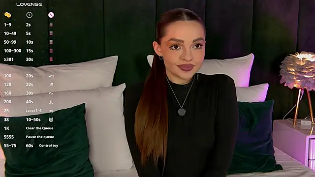 Snapshot of AnaWest chatting on 01/23/25, 08:36 AnaWest online show from 01/23/25, 08:36