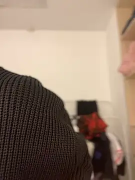 Snapshot of AnaWest chatting on 02/14/25, 05:51 AnaWest online show from 02/14/25, 05:51