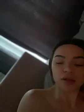 Snapshot of AnaWest chatting on 03/02/25, 09:21 AnaWest online show from 03/02/25, 09:21