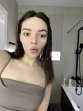 Snapshot of AnaWest chatting on 03/18/25, 02:36 AnaWest online show from 03/18/25, 02:36