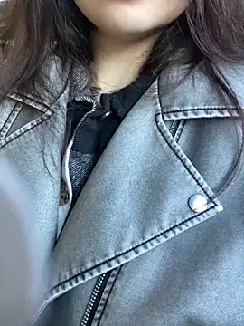 Snapshot of AnaWest chatting on 09/29/25, 05:34 AnaWest online show from 09/29/25, 05:34