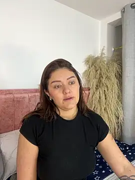 Snapshot of Sofiawilson_ chatting on 10/29/25, 12:40 Sofiawilson online show from 10/29/25, 12:40