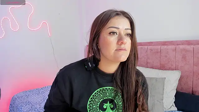 Sofiawilson  online show from 04/22/26, 01:34