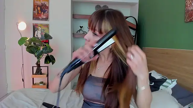 Snapshot of iriiina_veneno chatting on 05/15/26, 05:31 iriiina veneno online show from 05/15/26, 05:31