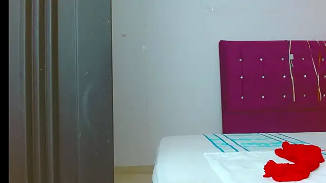 chantalsemenova1 online show from 09/13/25, 08:19