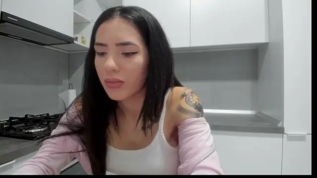 Emmapmg online show from 11/28/25, 09:56