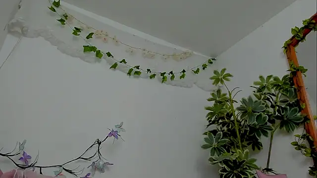 BonnieCute  online show from 03/18/26, 11:52