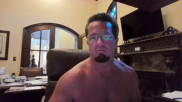 Snapshot of sluttydylan chatting on 05/03/26, 02:06 sluttydylan online show from 05/03/26, 02:06