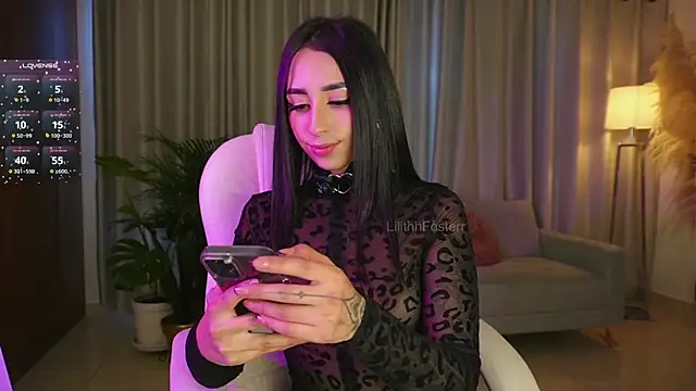 Snapshot of Lilithfosterr chatting on 09/28/25, 09:42 Lilithfosterr online show from 09/28/25, 09:42