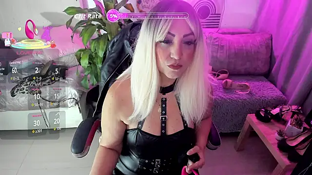 Snapshot of anyclark_ chatting on 02/23/26, 12:19 anyclark online show from 02/23/26, 12:19