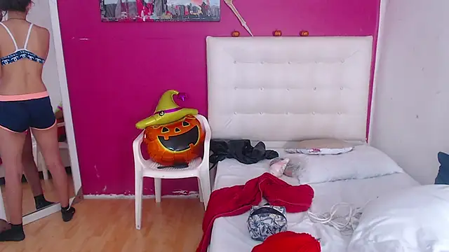 nextdoor fantasy1 online show from 11/05/25, 03:50