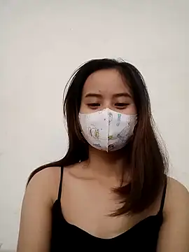 Snapshot of Nobita2z chatting on 12/27/24, 01:43 Nobita2z online show from 12/27/24, 01:43