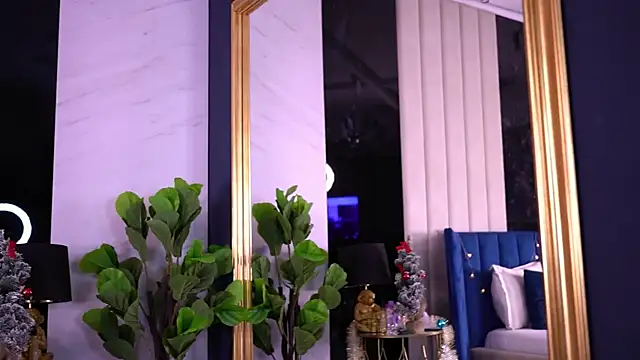 Snapshot of AishaDevoe chatting on 12/29/24, 09:52 AishaDevoe online show from 12/29/24, 09:52