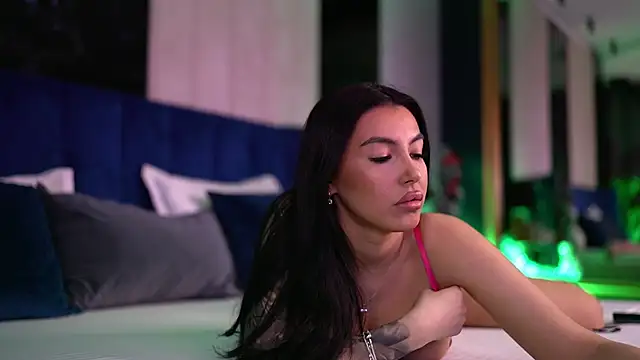 Snapshot of AishaDevoe chatting on 01/02/25, 06:45 AishaDevoe online show from 01/02/25, 06:45