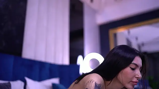 Snapshot of AishaDevoe chatting on 01/10/25, 01:21 AishaDevoe online show from 01/10/25, 01:21