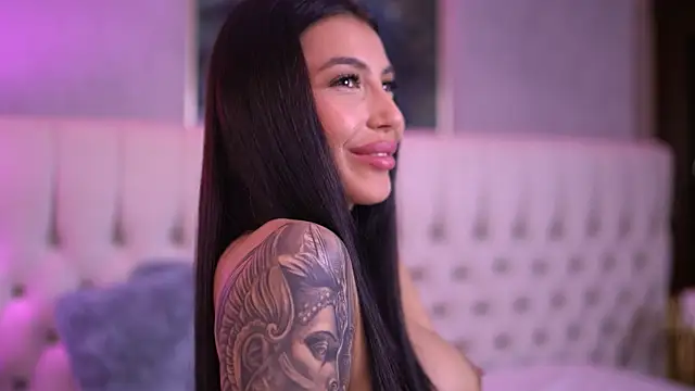 Snapshot of AishaDevoe chatting on 02/05/25, 01:15 AishaDevoe online show from 02/05/25, 01:15