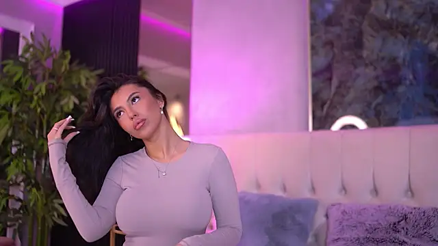 Snapshot of AishaDevoe chatting on 02/06/25, 07:18 AishaDevoe online show from 02/06/25, 07:18