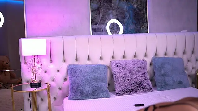 Snapshot of AishaDevoe chatting on 02/10/25, 10:09 AishaDevoe online show from 02/10/25, 10:09