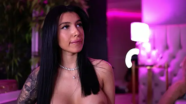 Snapshot of AishaDevoe chatting on 02/20/25, 01:36 AishaDevoe online show from 02/20/25, 01:36