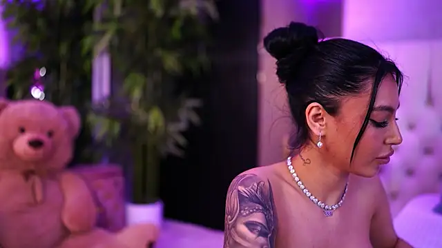 Snapshot of AishaDevoe chatting on 03/01/25, 07:15 AishaDevoe online show from 03/01/25, 07:15