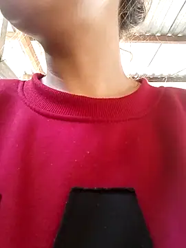 Snapshot of Sofia_xx2 chatting on 03/13/25, 06:16 Sofia xx2 online show from 03/13/25, 06:16