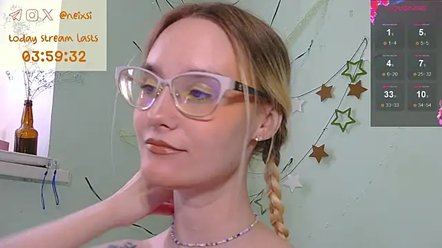 Snapshot of ixsi chatting on 07/25/26, 10:35 ixsi online show from 07/25/26, 10:35