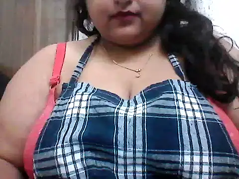 smile pretty online show from 12/12/24, 04:43