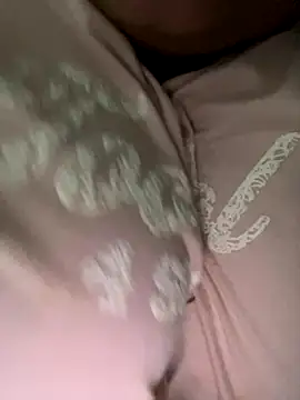 smile pretty online show from 09/17/25, 03:30