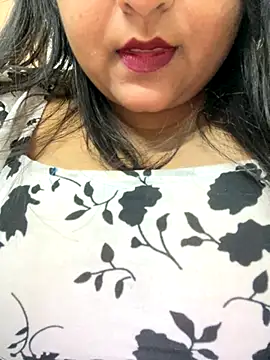 Snapshot of smile_pretty chatting on 10/04/25, 09:02 smile pretty online show from 10/04/25, 09:02