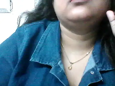 smile pretty online show from 04/22/26, 05:25