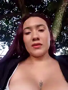 Snapshot of Blushing_Katy chatting on 12/02/24, 10:50 Blushing Katy online show from 12/02/24, 10:50