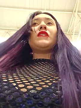 Snapshot of Blushing_Katy chatting on 12/15/25, 12:04 Blushing Katy online show from 12/15/25, 12:04