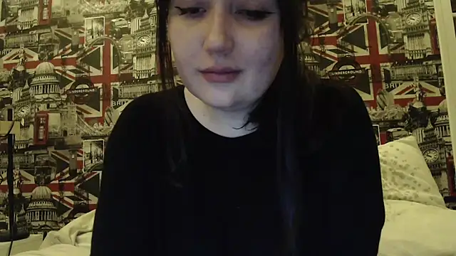 Lynylou online show from 03/25/26, 08:48