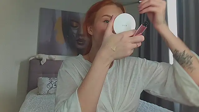 JudyWalkerr online show from 09/17/25, 04:14