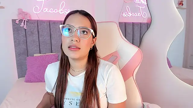 Snapshot of jacobss_gh chatting on 03/10/25, 10:13 jacobss gh online show from 03/10/25, 10:13